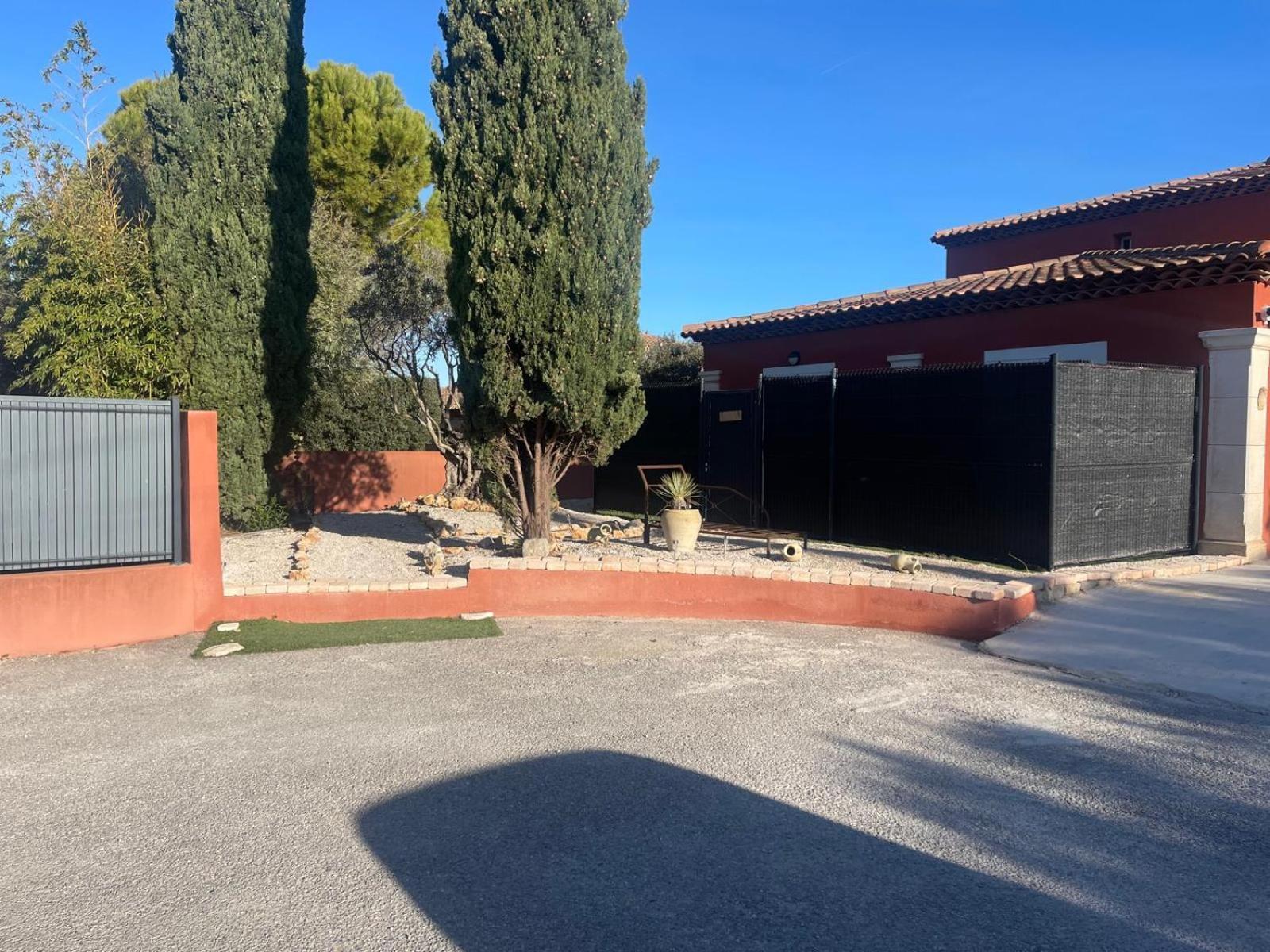 Aparthotel La Casa Bella Gignac-la-Nerthe Exteriér fotografie